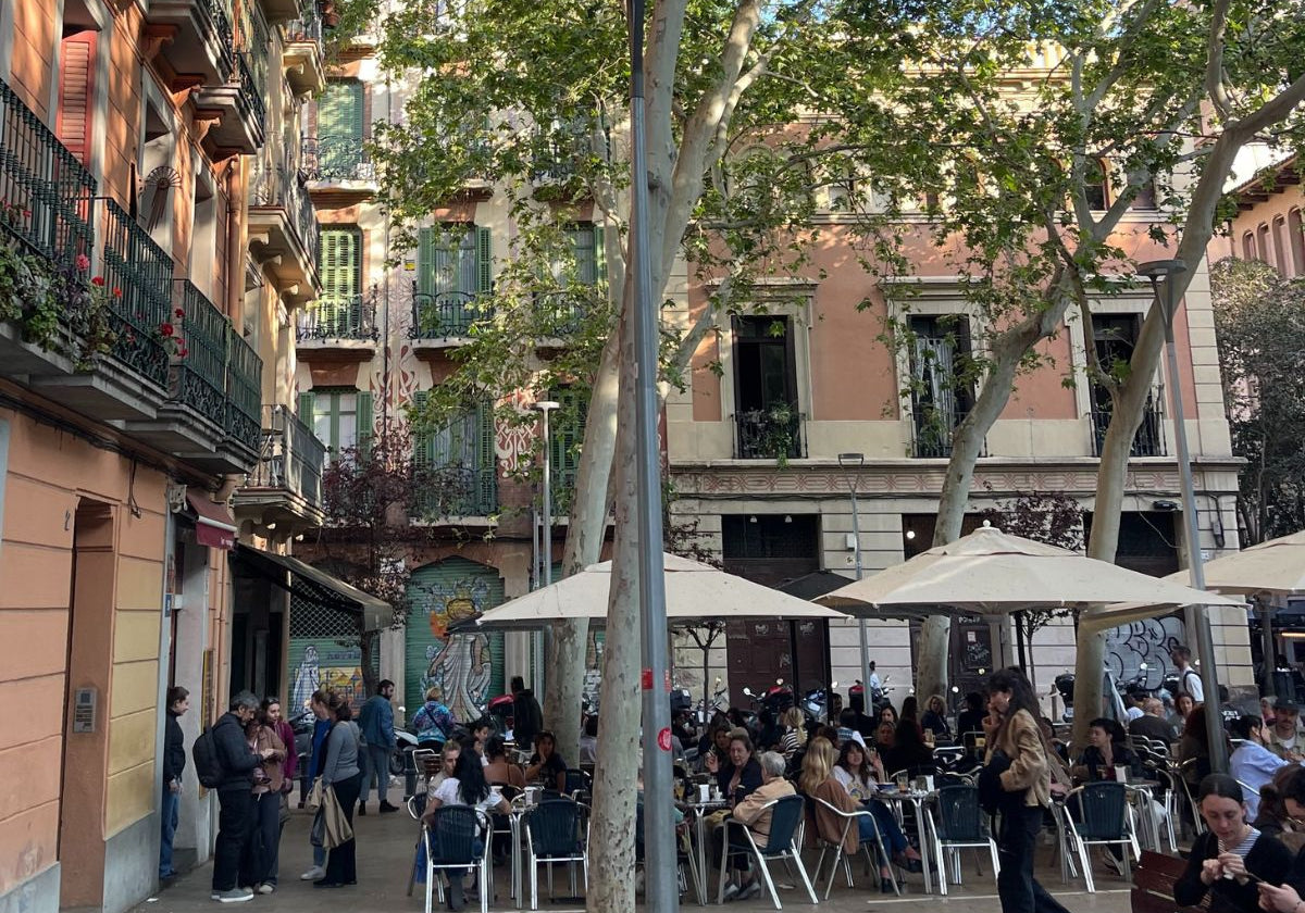 Placa De La Virreina - Travel Guide To Gracia Barcelona