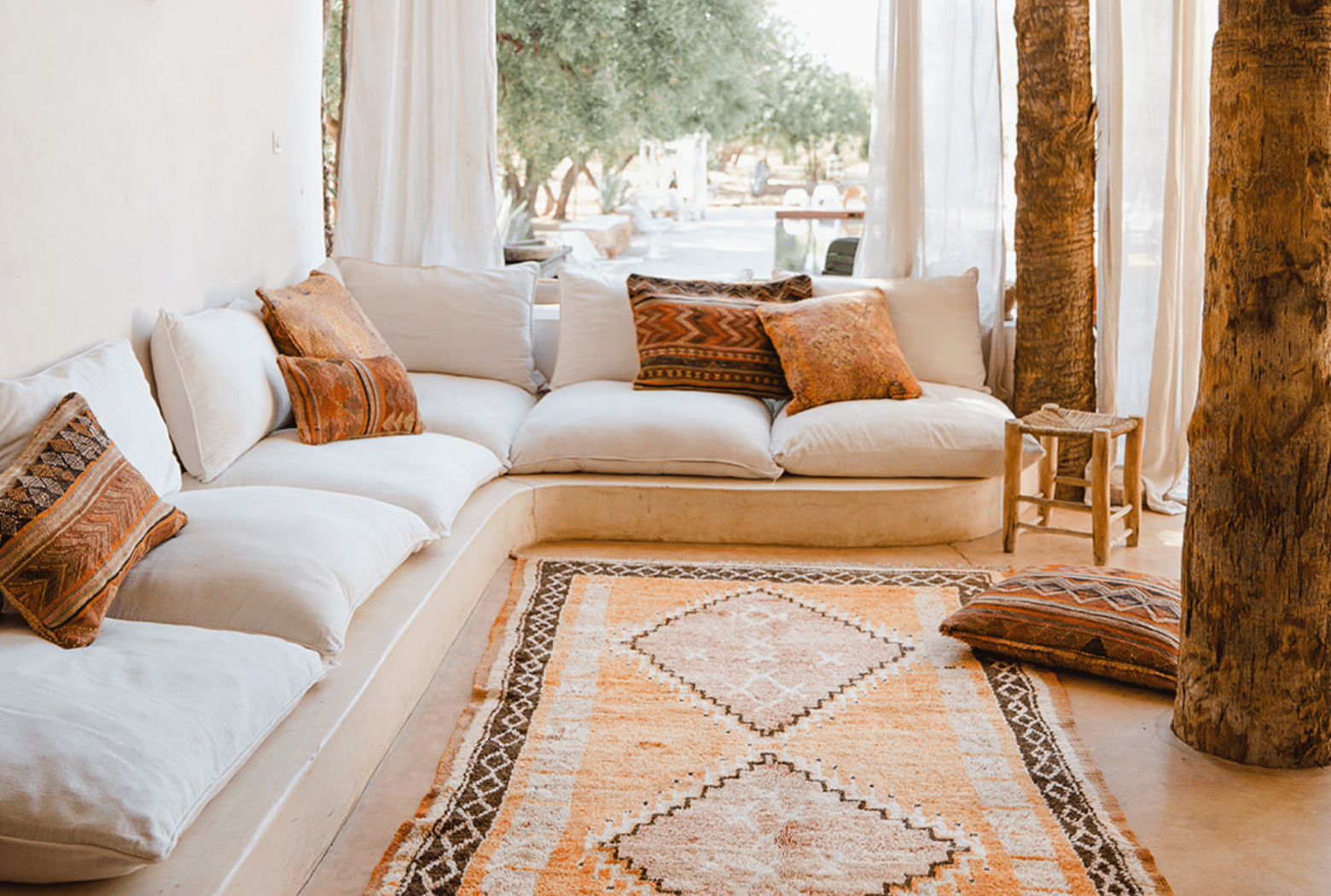 Vintage Moroccan Rug Collection - Summer 2022 - Nouvelle Nomad