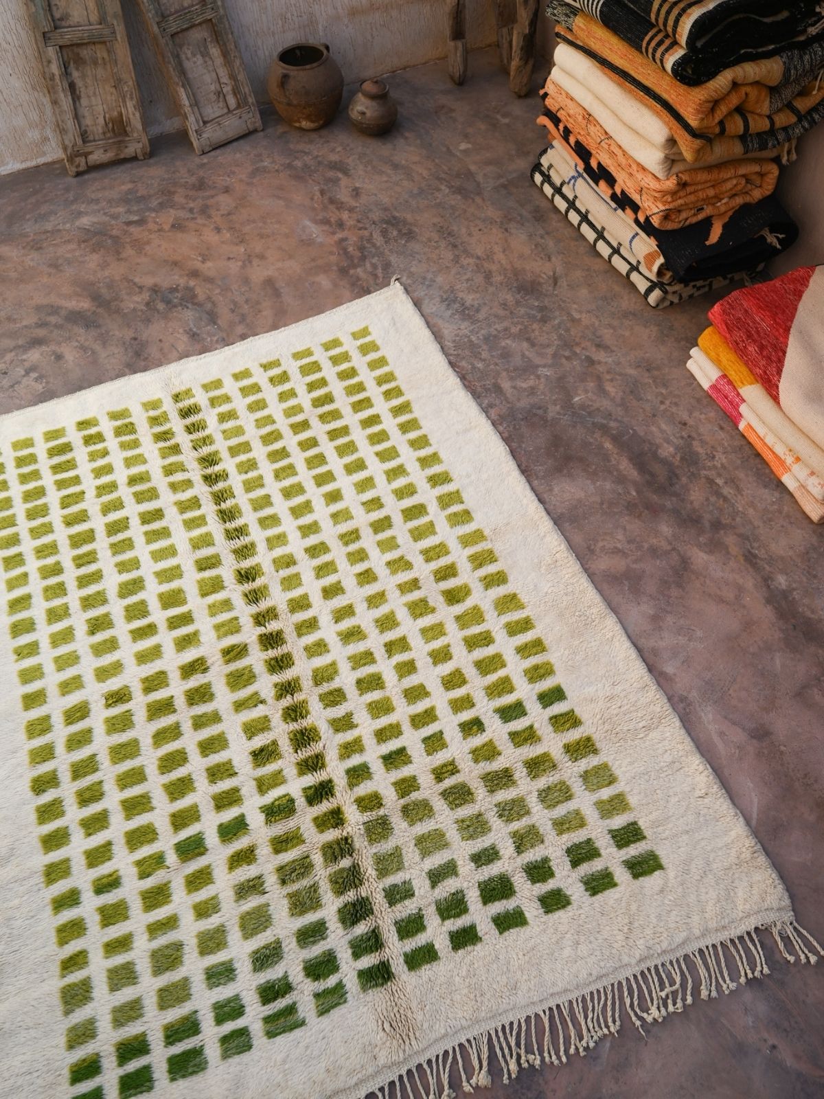 Contemporary Beni M'Rirt Carpet - White & Green Grid Design 230x320cm