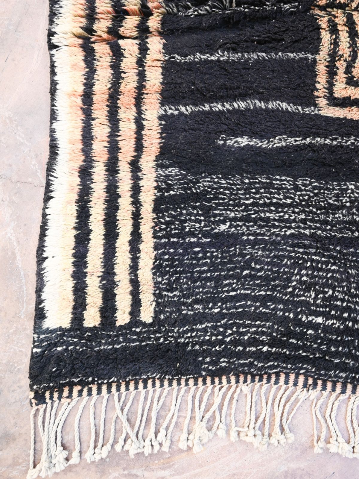 Contemporary Beni M'Rirt carpet - Black Peach and Cream Maze Design 215x340cm