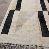 Contemporary Beni M'Rirt Carpet - Cream Black Abstract 215x335cm