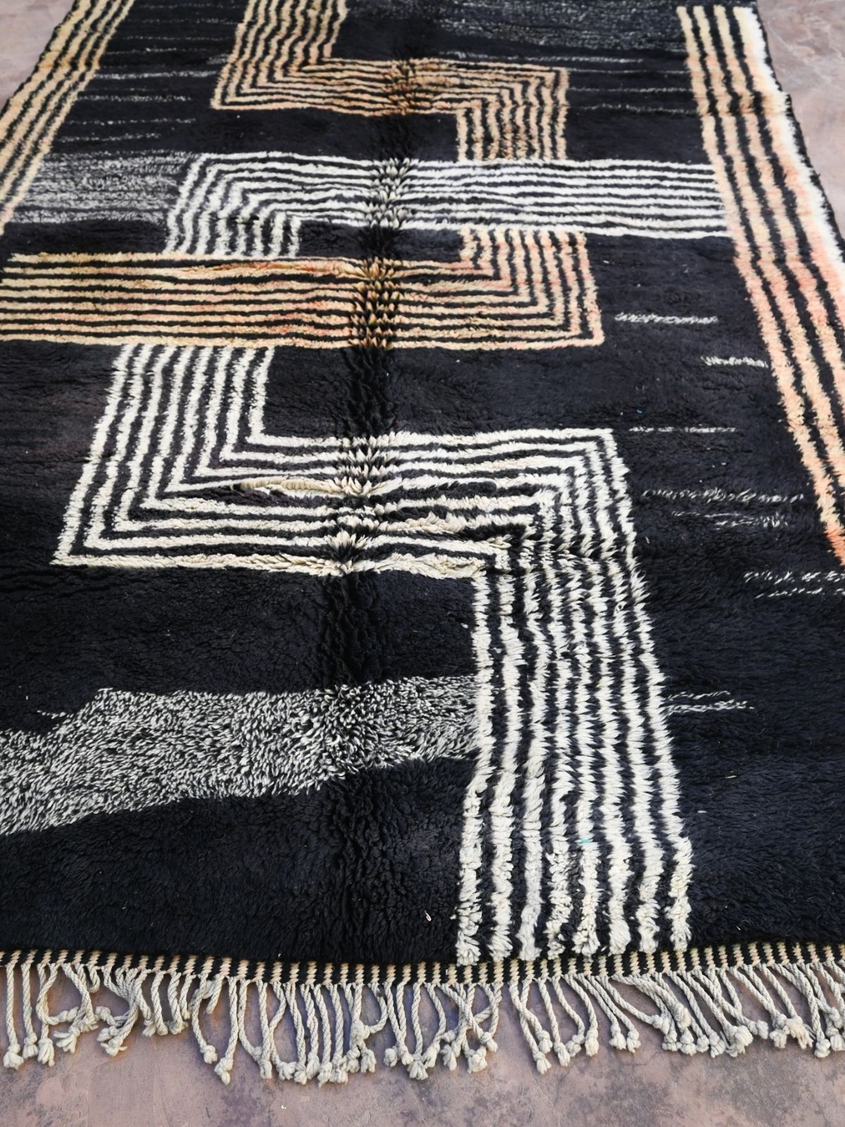 Contemporary Beni M'Rirt carpet - Black Peach and Cream Maze Design 215x340cm