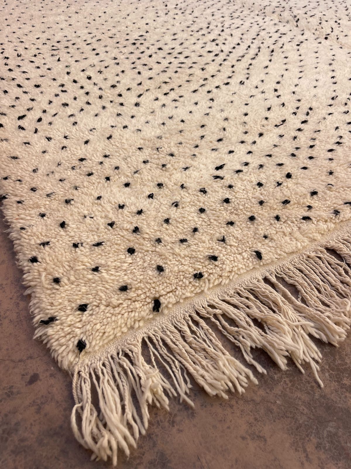 Beni Ourain Rug - Contemporary Cream & Black Spots 300x400cm