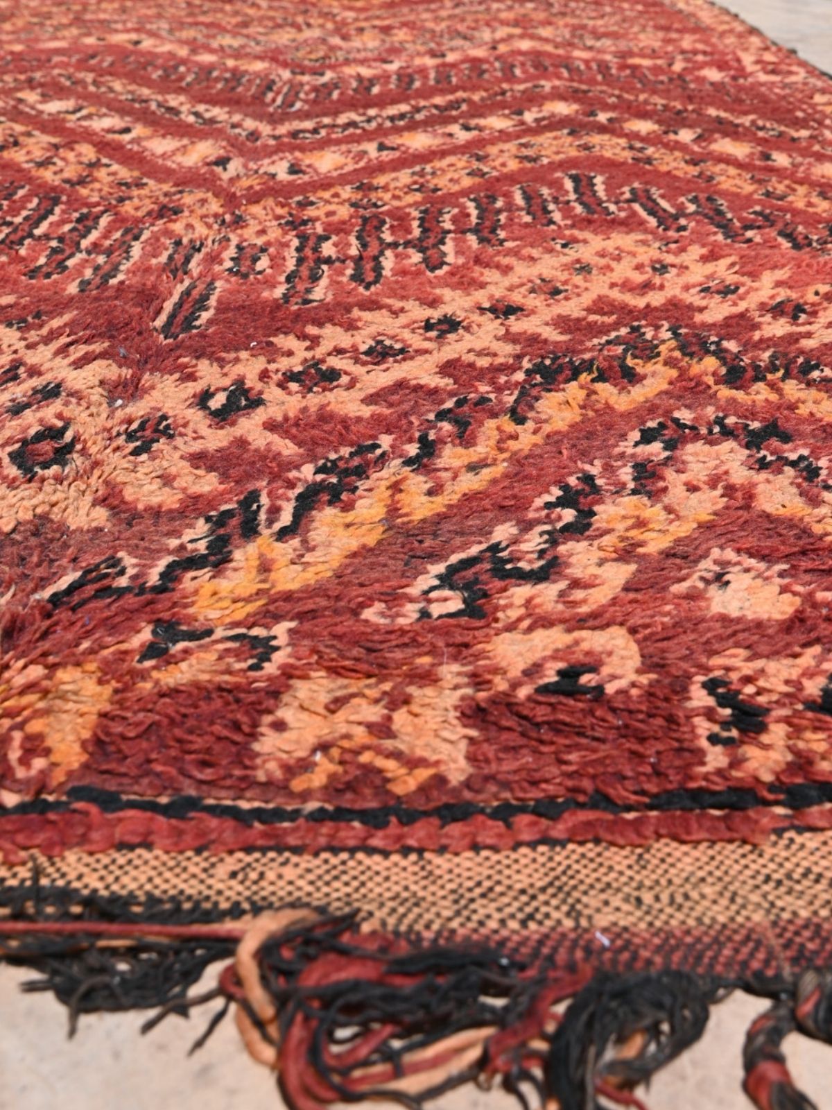 Talsint Vintage Moroccan Rug Berber Carpet - Rich Red 174x330cm
