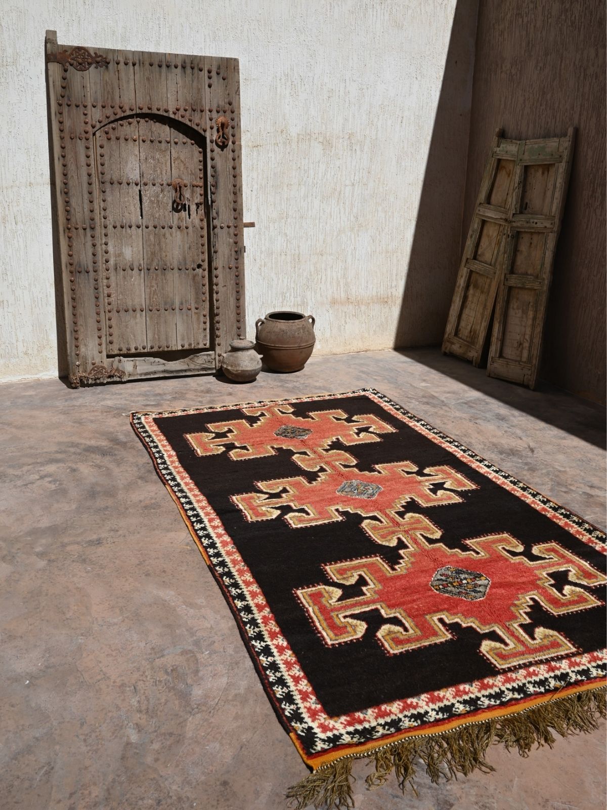 Taznakht Vintage Moroccan Rug - Red & Black 155x284cm