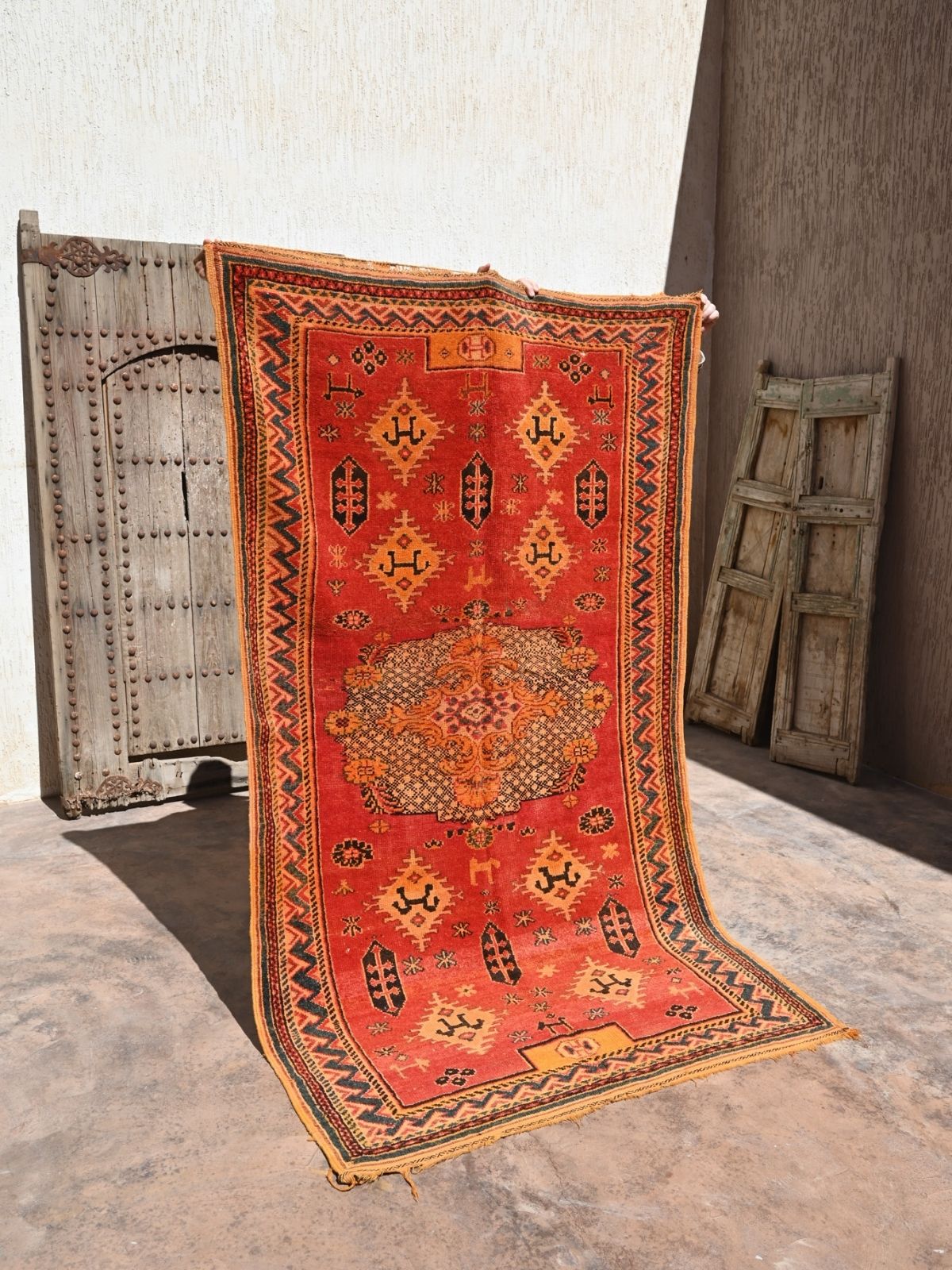 Mid-Century Taznakht Vintage Rug - Red 134x245