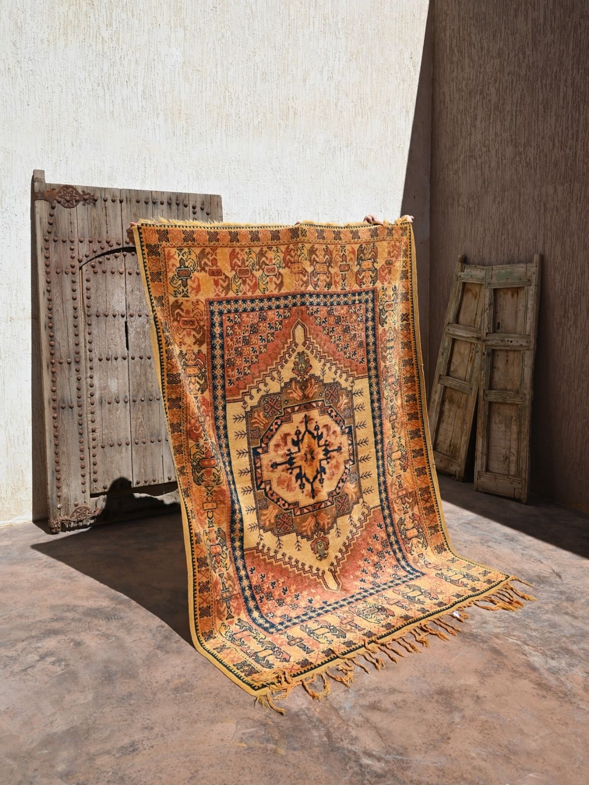 Mid-Century Taznakht Vintage Rug - Saffron & Blush 165x230cm