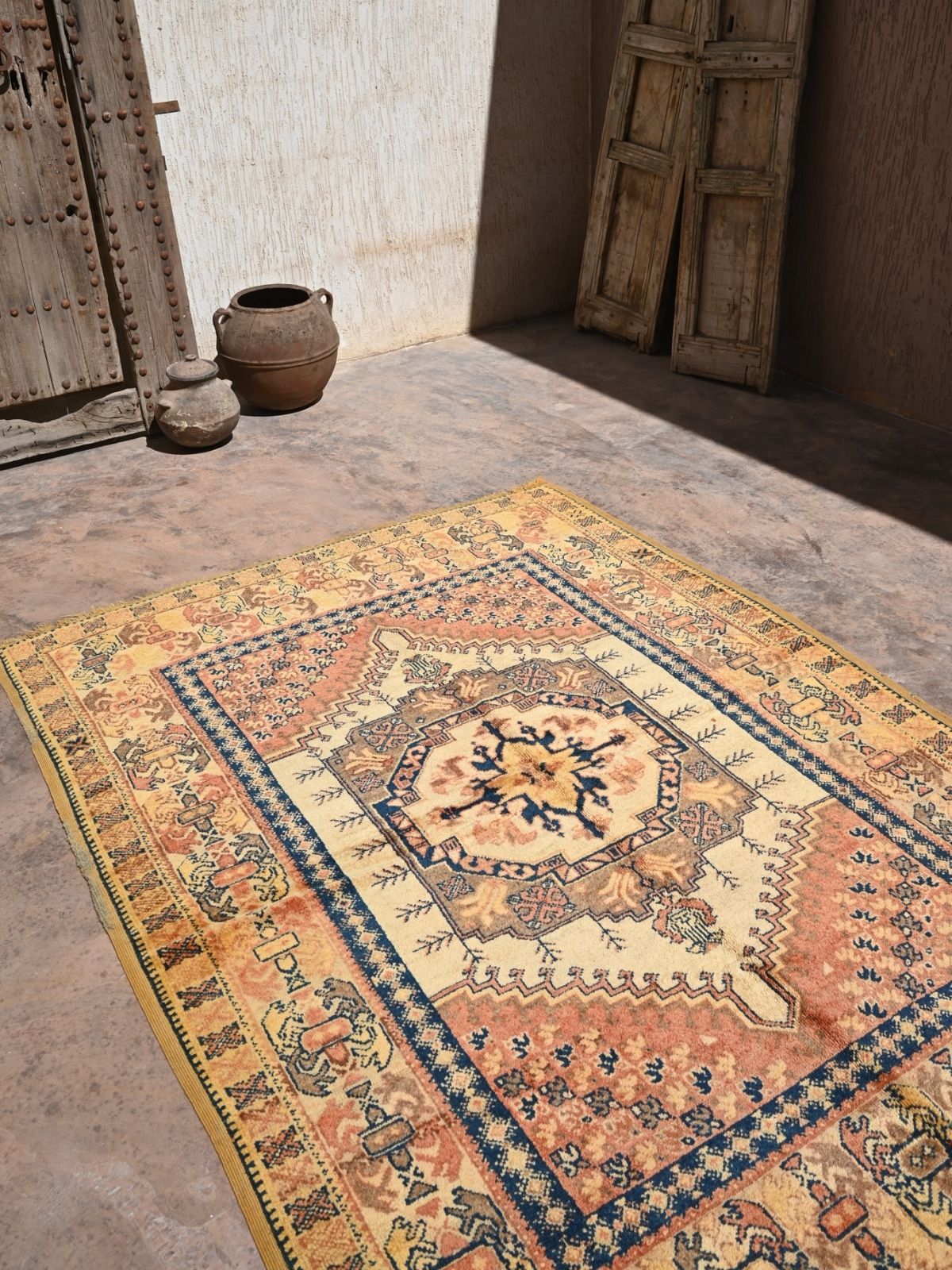 Mid-Century Taznakht Vintage Rug - Saffron & Blush 165x230cm