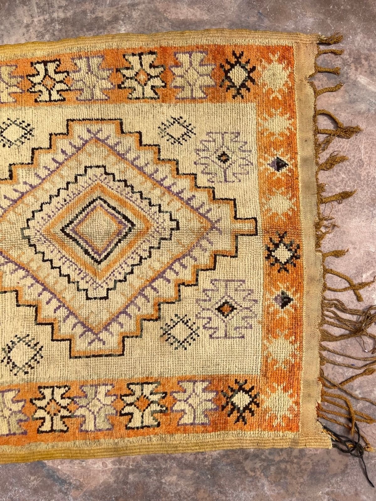 Vintage Moroccan Rug - Taznakht Lemon & Gold 107x125cm
