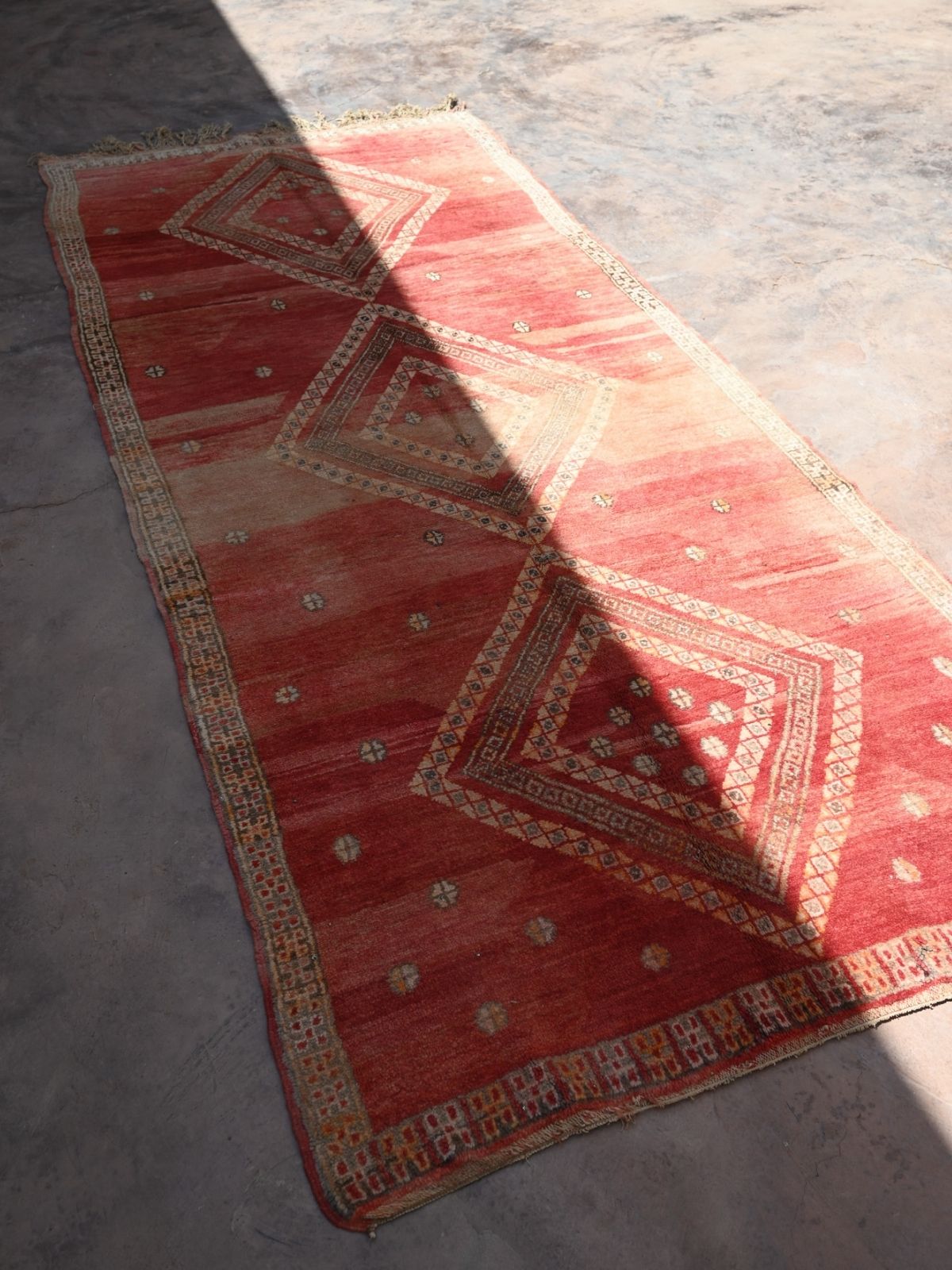 Vintage Boujad Runner - Red Diamonds 130x286cm - Nouvelle Nomad