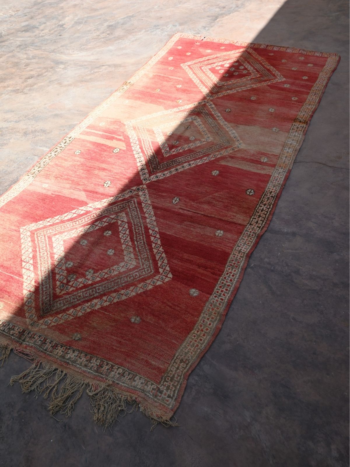 Vintage Boujad Runner - Red Diamonds 130x286cm - Nouvelle Nomad