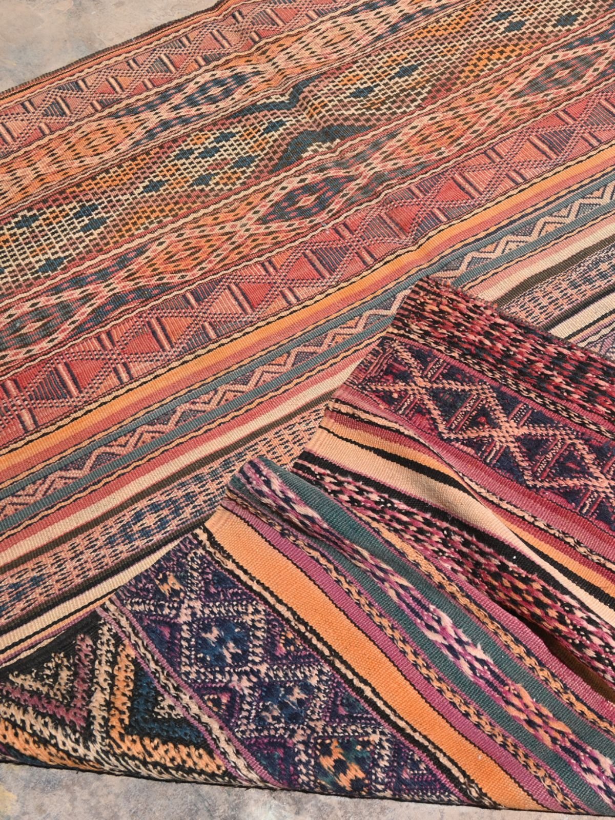 Vintage Moroccan Kilim - Pink Blue 163x240cm - Nouvelle Nomad