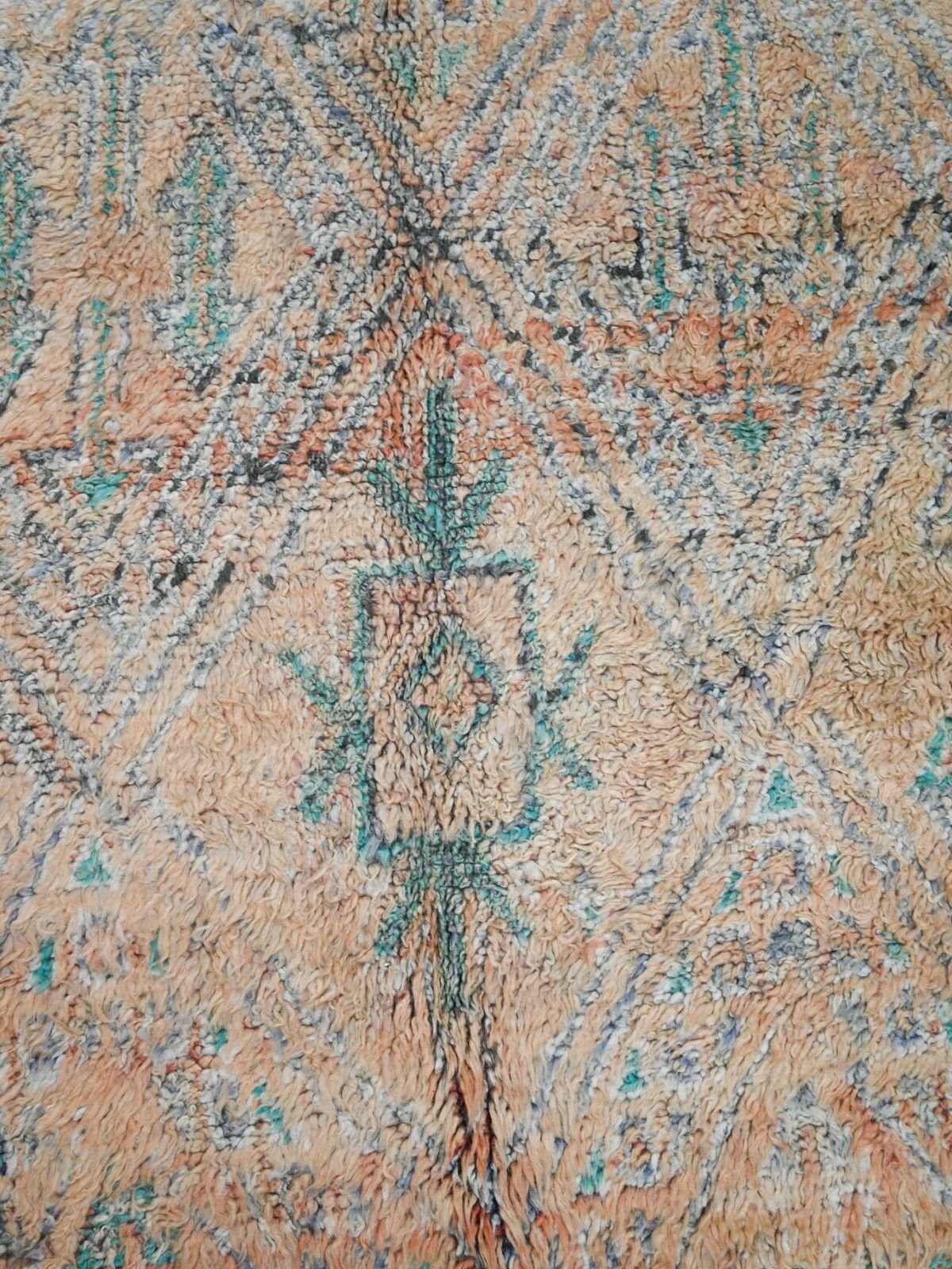 Vintage Moroccan Rug - Beni MGuild Peach 190x310