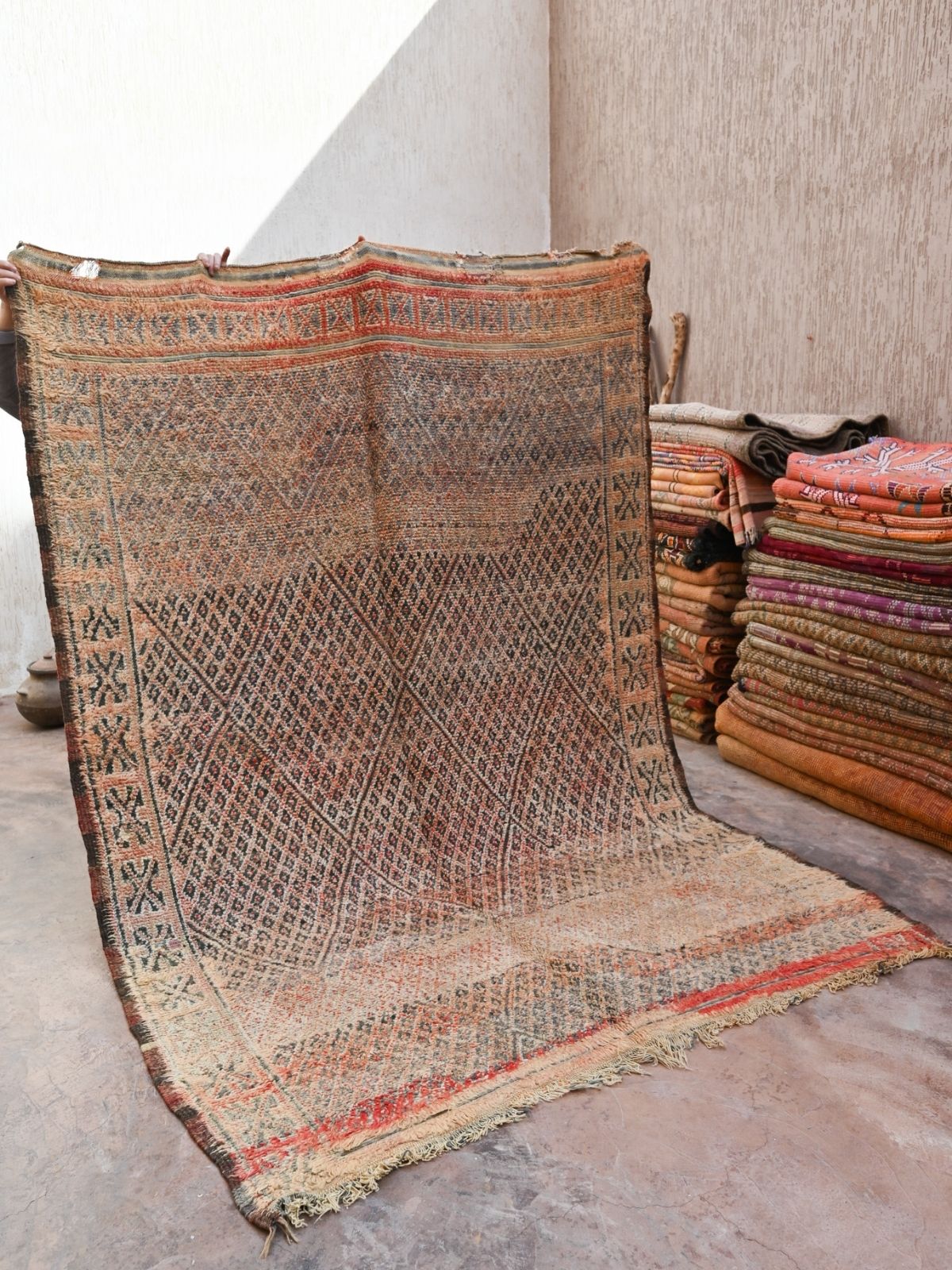 Vintage Moroccan Rug - Beni MGuild Peach Grey 191x282cm