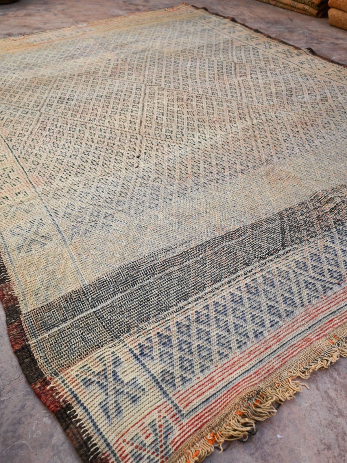 Vintage Moroccan Rug - Beni MGuild Peach Grey 191x282cm