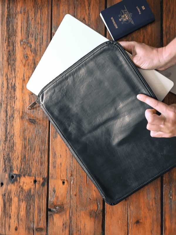 Nomad Leather Lap Top Cover | Nouvelle Nomad